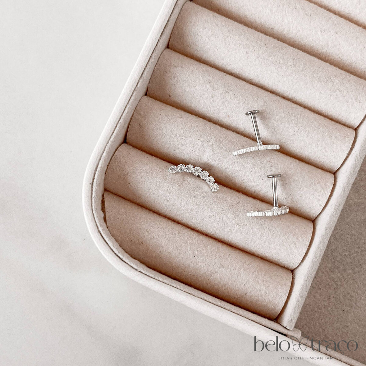Piercing haste fixa cluster flor cravejada 15mm - Imagem 1