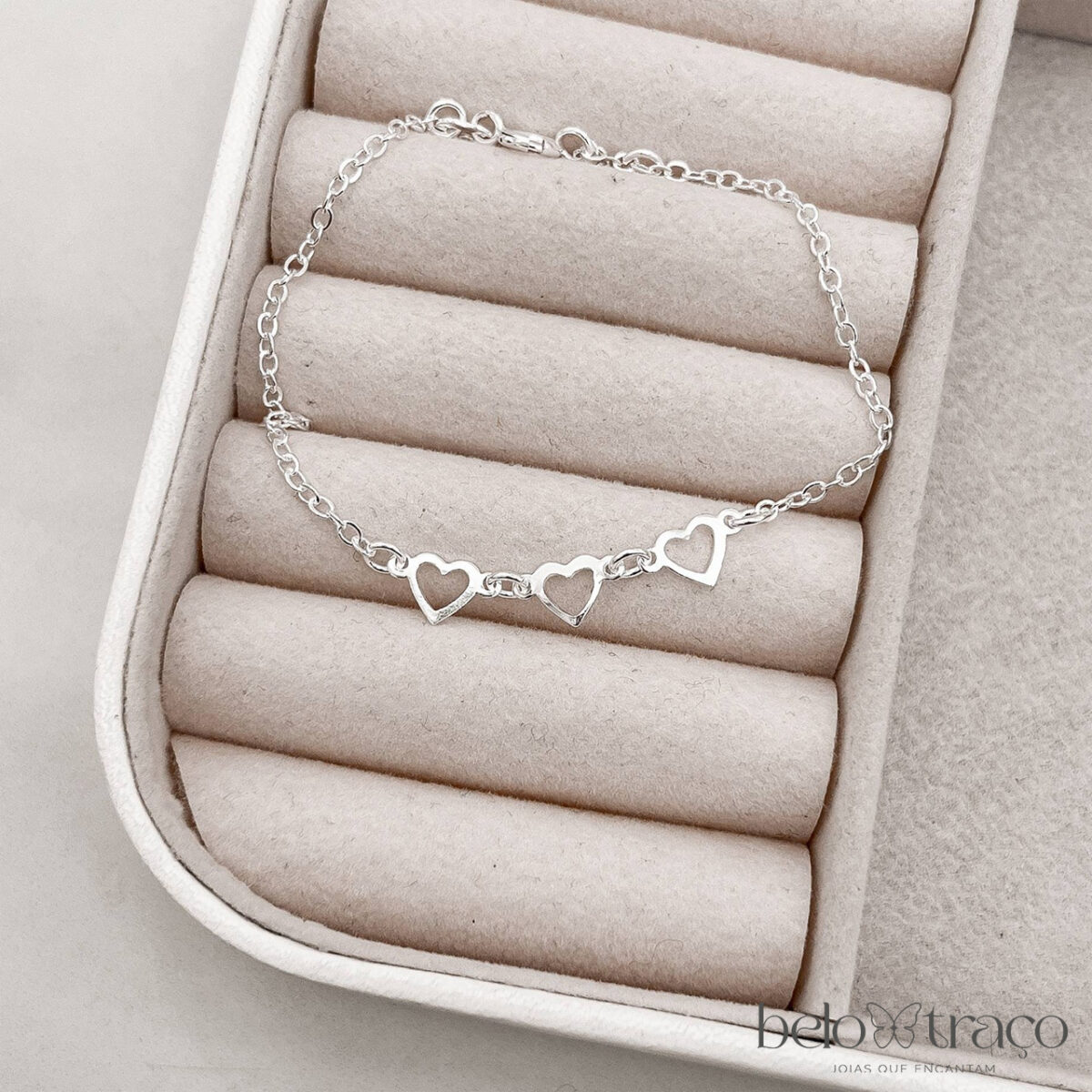 Pulseira entremeio corações vazados 6mm - Imagem 1